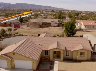 9388 Hollywood Ct, Phelan, CA 92371