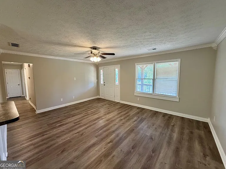 285 Lakeshore Dr — Photo 8