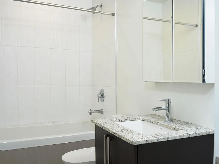 9600 Yonge St #612B — Photo 7