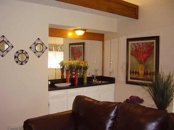 4th image of 2119 Wheaton Dr