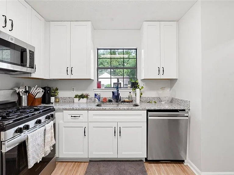 1070 Travelers Trl NW — Photo 10