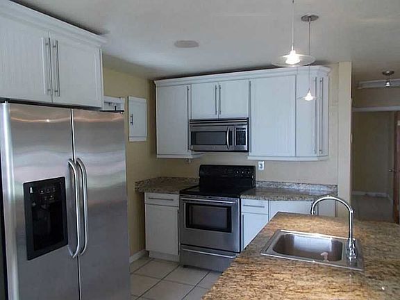 3rd image of 5151 NE 1st Ave