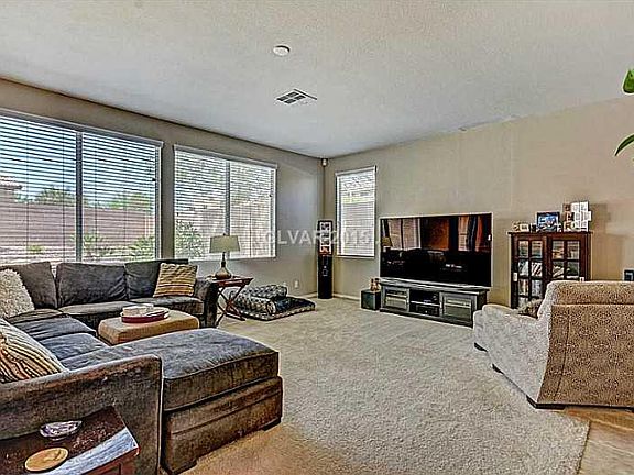 5th image of 6613 Black Oaks St
