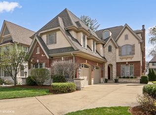 425 S Hawthorne Ave, Elmhurst, IL