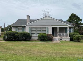 402 6th St, Athens, AL 35611