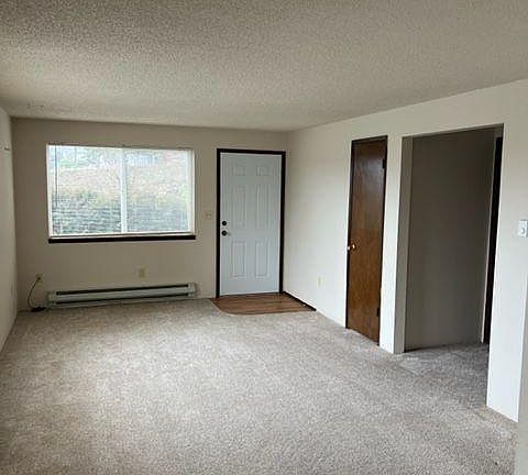 3rd image of 315 E Broadway Ave #C1