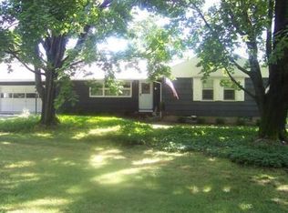 34 Bassett Rd, Holyoke, MA 01040