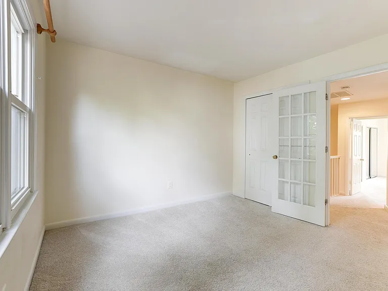 8509 Jeffersonian Ct — Photo 23