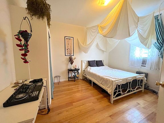 2nd image of 210 Irving Ave #1