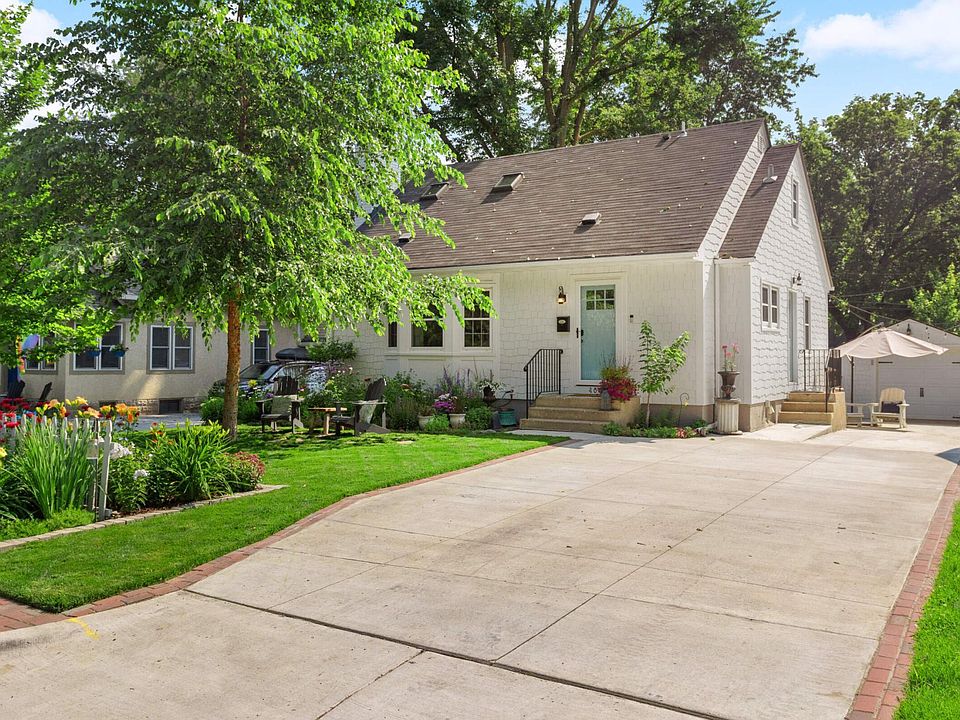 1st image of 4047 Yosemite Ave S