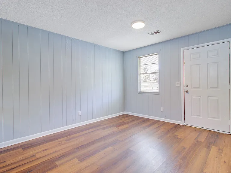 Marilyn Apartments — Photo 5