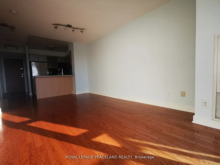 16 Harrison Garden Blvd #503 — Photo 8