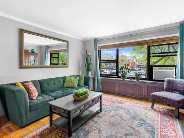 21-80 33rd Road #2D, Astoria, NY 11106