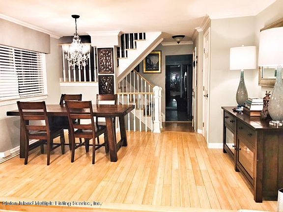 3rd image of 444 Retford Ave