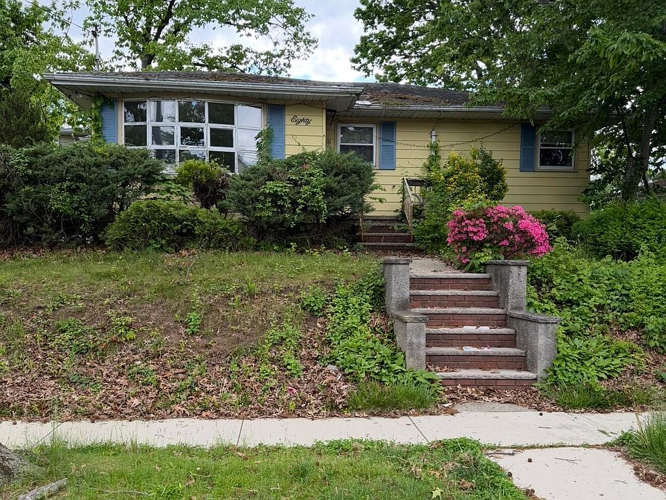 1st image of 80 Chelsea St
