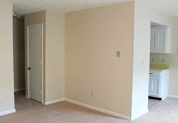3rd image of 177 Donabrook Ct APT 4