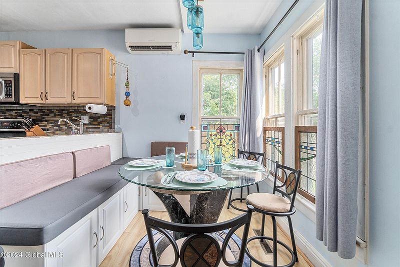 5th image of 9 Curry Road