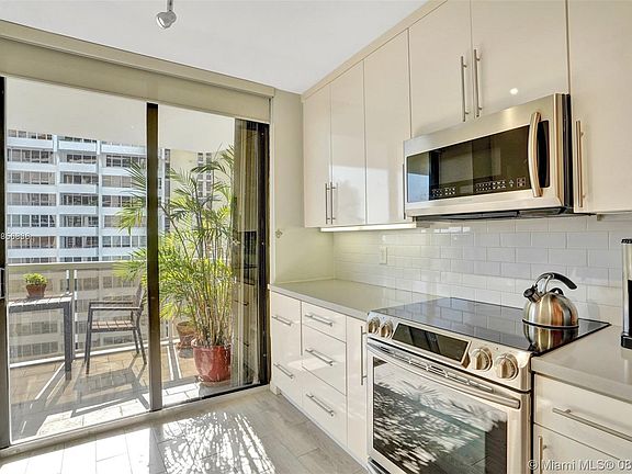 4th image of 9 Island Ave APT 1709