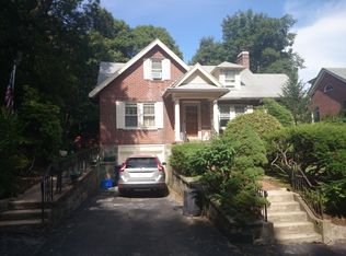 35 Rockwood St, Jamaica Plain, MA 02130