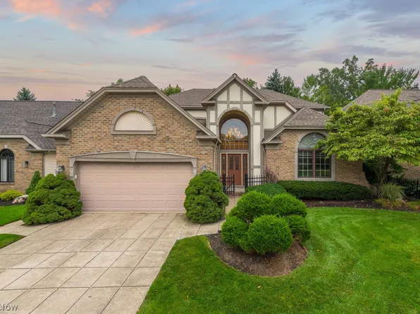 4 Bears Run, Rocky River, OH 44116