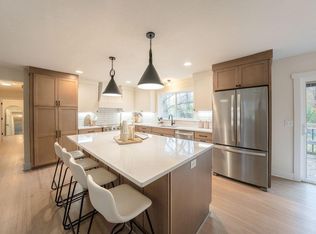 6902 Kingston Dr, Eden Prairie, MN 55346