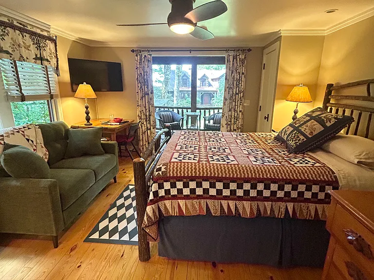 View of apartment towards screen porch.