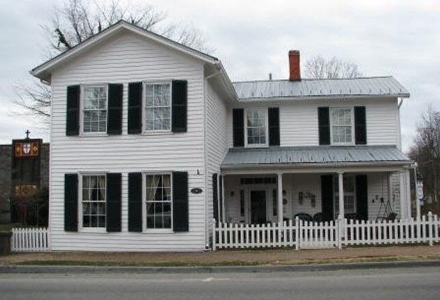 1st image of 116 E Main St