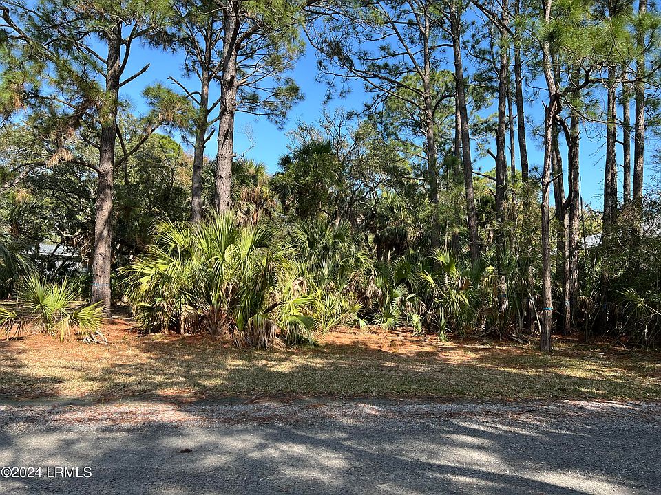 2nd image of 702 Pompano Road