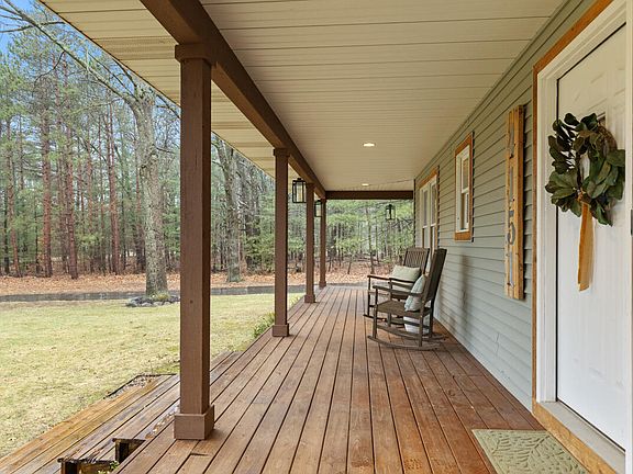 2nd image of 4151 Scenic Pines Dr NE