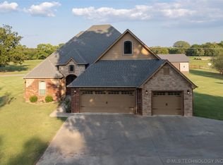 162 N Two Mile Rd, Fort Gibson, OK 74434