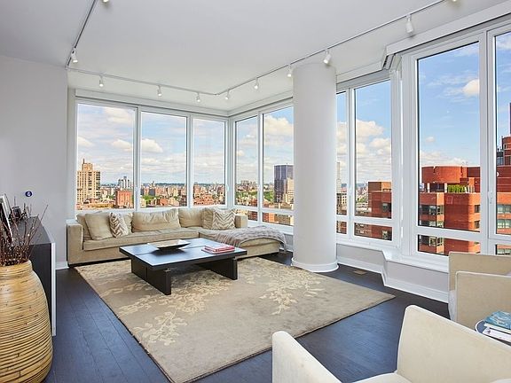 5th image of 205 E 92nd St APT 30A