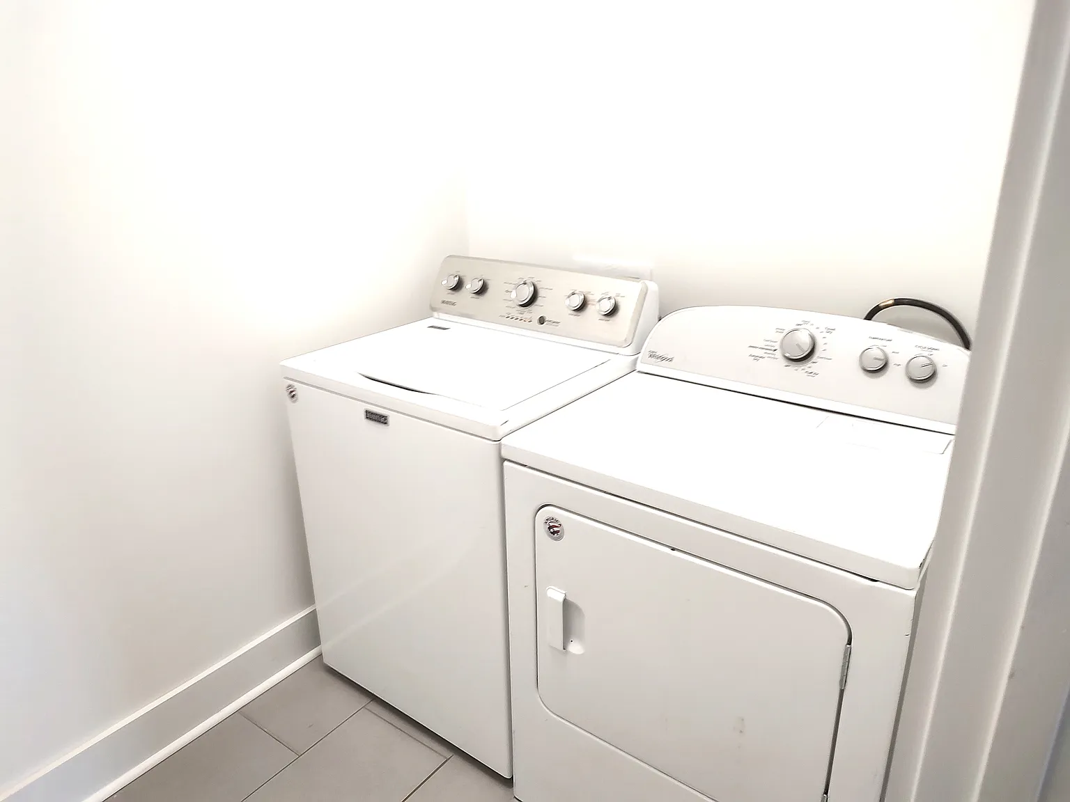 1 bed, 713 sqft, $1,800 — Photo 3