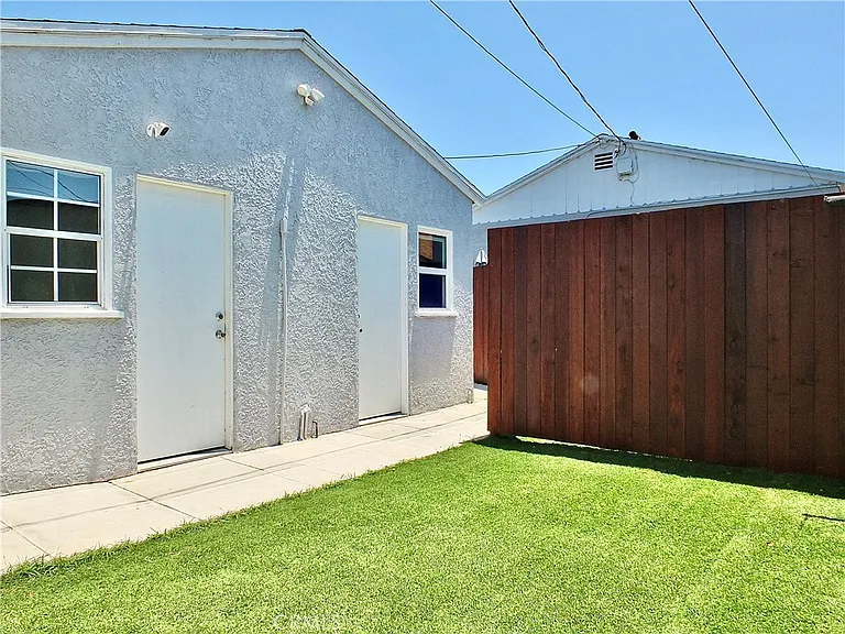 61 W Louise St #A — Photo 21