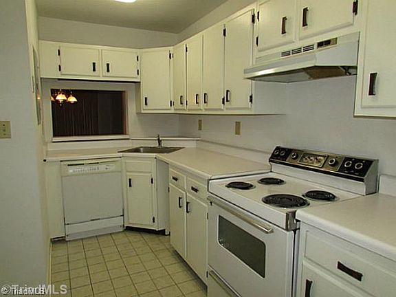 3rd image of 227D Village Ln