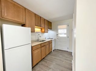 17 Burlington St, Woburn, MA 01801