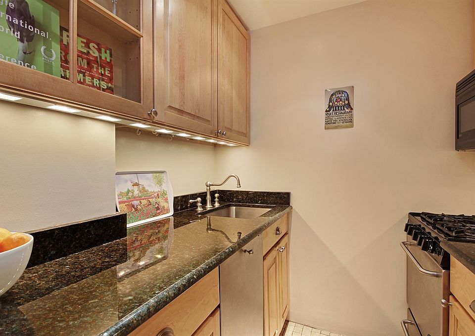 1st image of 225 Central Park N APT 622