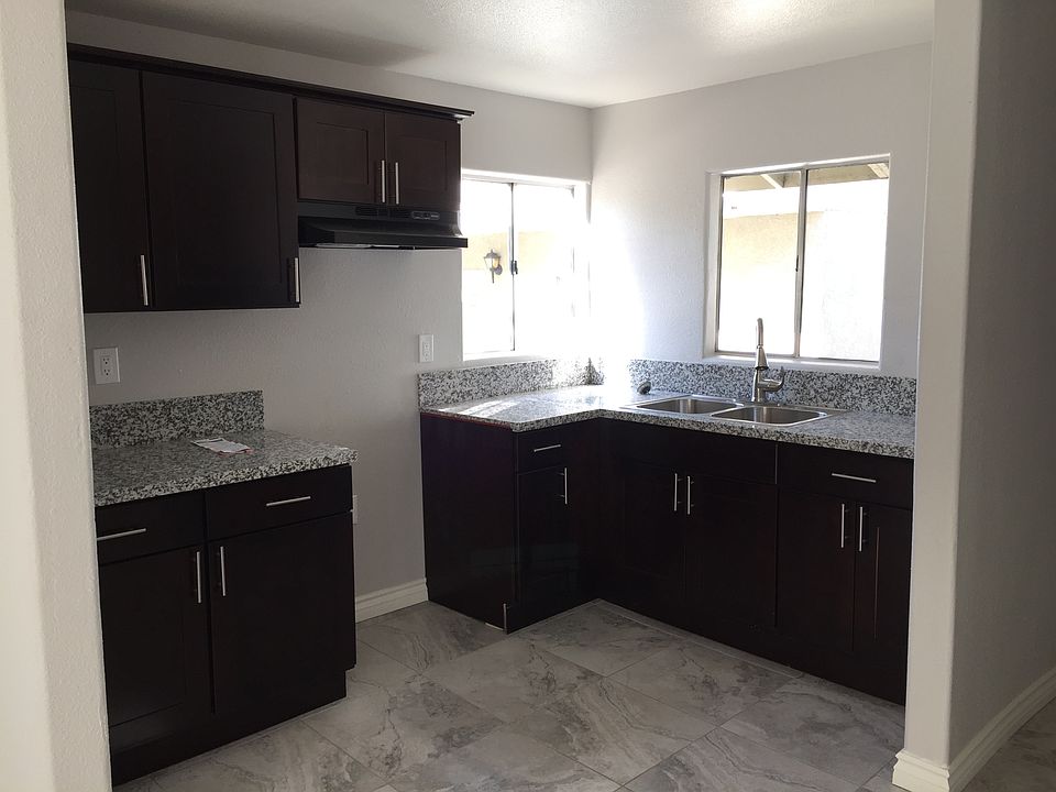 2nd image of 9522 Evergreen Ln