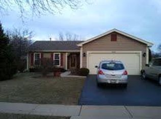 1040 Thornewood Ln, Algonquin, IL