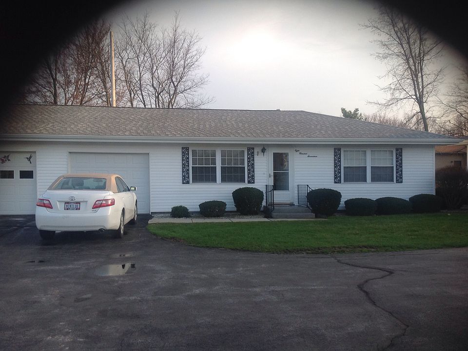 Condo single car garage