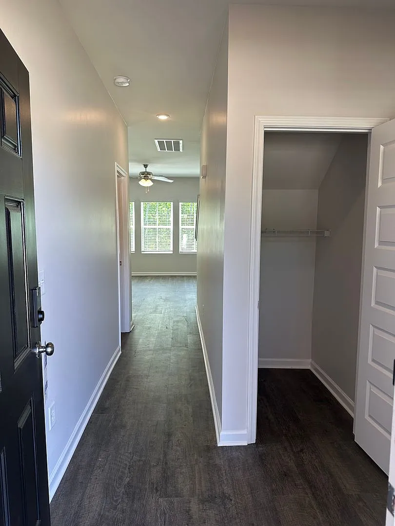 Pre-Leasing Now! Discover This Beautiful 3-Bedroom, 2.5-Bath Home in Cullman — Photo 4