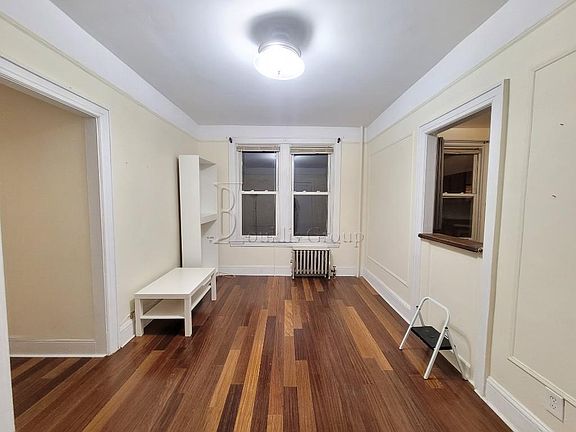 4th image of 2622 18th St APT 2R