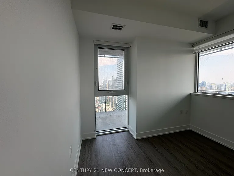 7 Grenville St #4605 — Photo 6