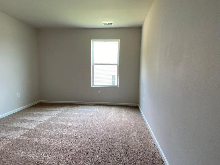 216 Caffee Dr — Photo 18