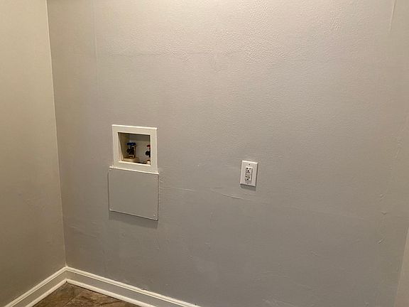 5th image of 5 Fair Oaks Dr