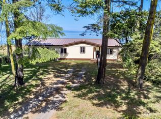 550 E Bluff Dr, Port Angeles, WA