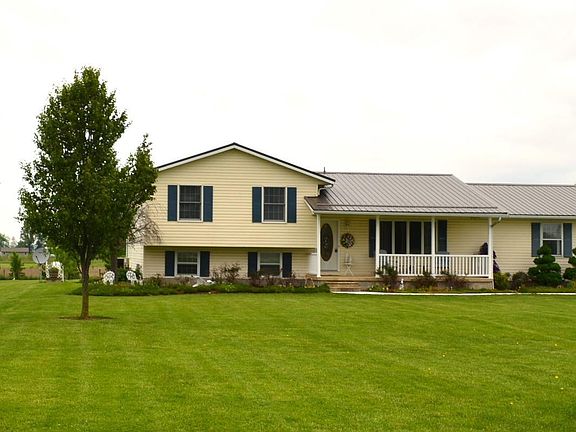 3rd image of 1452 E Town Line Rd #131