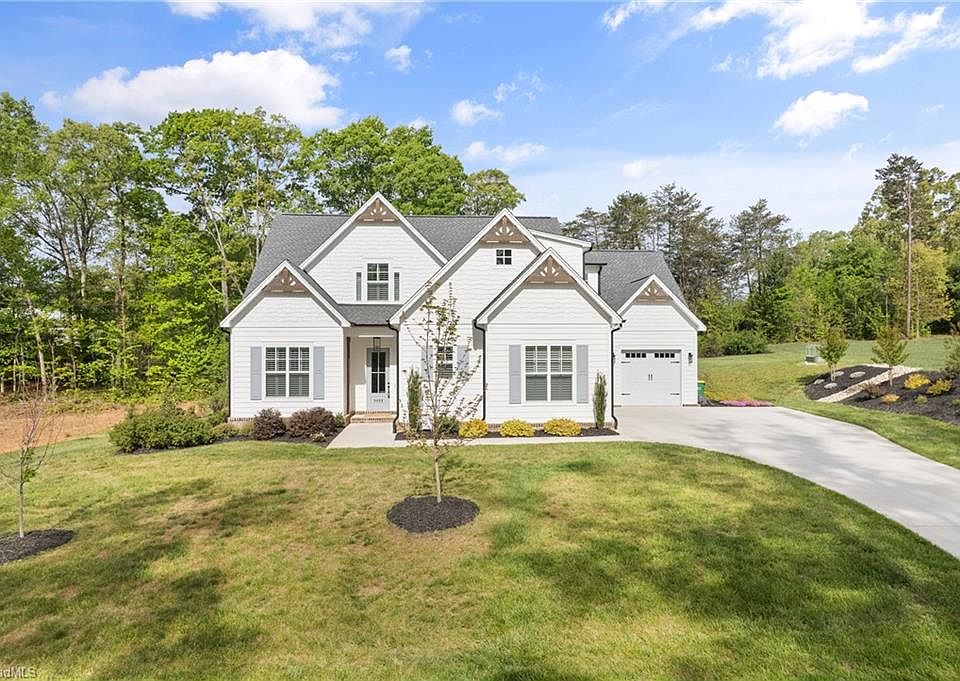 1st image of 8469 Meadow Vista Dr