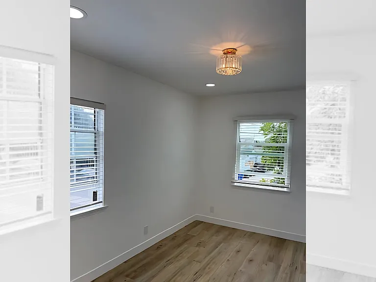 1802 Ocean Park Blvd — Photo 12