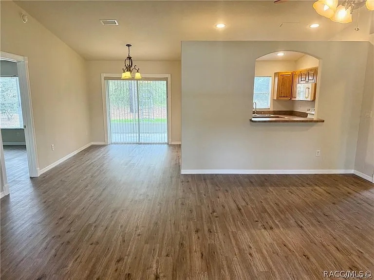 5768 N Summerfield Point — Photo 2