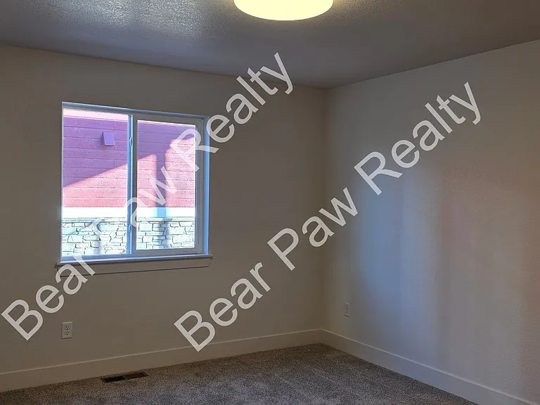 1026 Center Dr — Photo 23